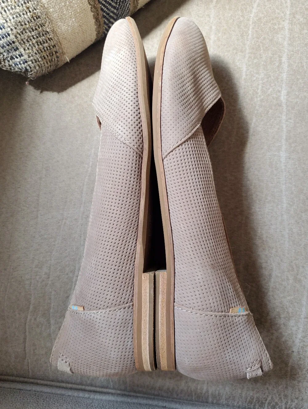 Toms Womens Julie Suede Flats Color: Taupe Grey Size 8.5